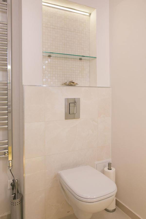 Panni Luxury Apartment Next To Gozsdu Garden Boedapest Buitenkant foto