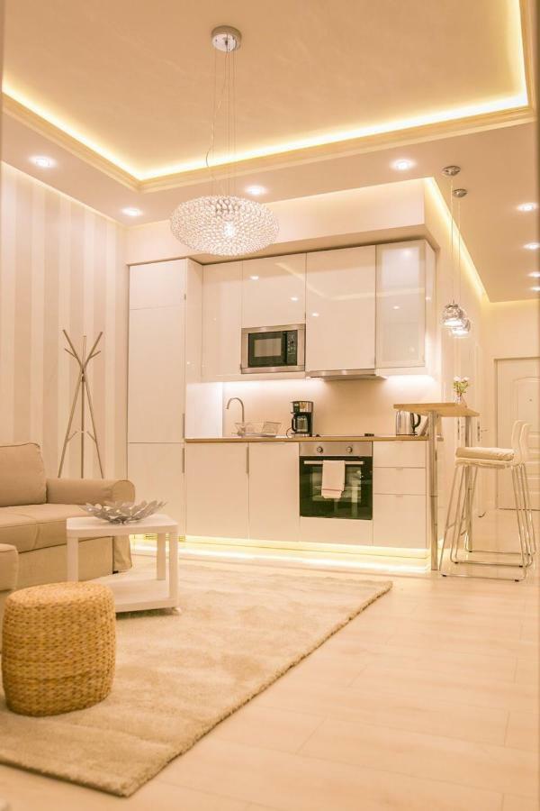 Panni Luxury Apartment Next To Gozsdu Garden Boedapest Buitenkant foto